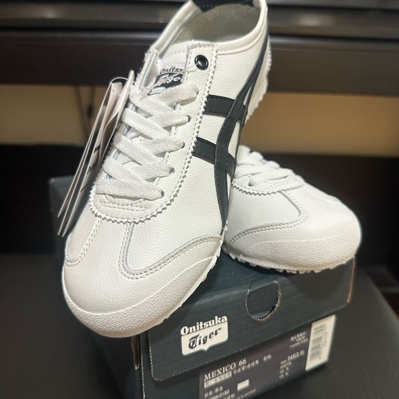 Onitsuka Tiger by Asics White and Black Casual Shoes - Picture 11 of 14